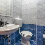 Apartamento 2 Bedroom Cozy In