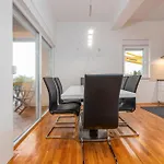 2 Bedroom Cozy In Apartamento